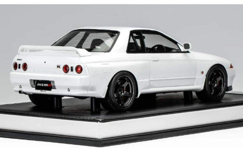 1:18 Nissan GT-R (R32) White MOTORHELIX Limited 99 pcs Resin Car Model