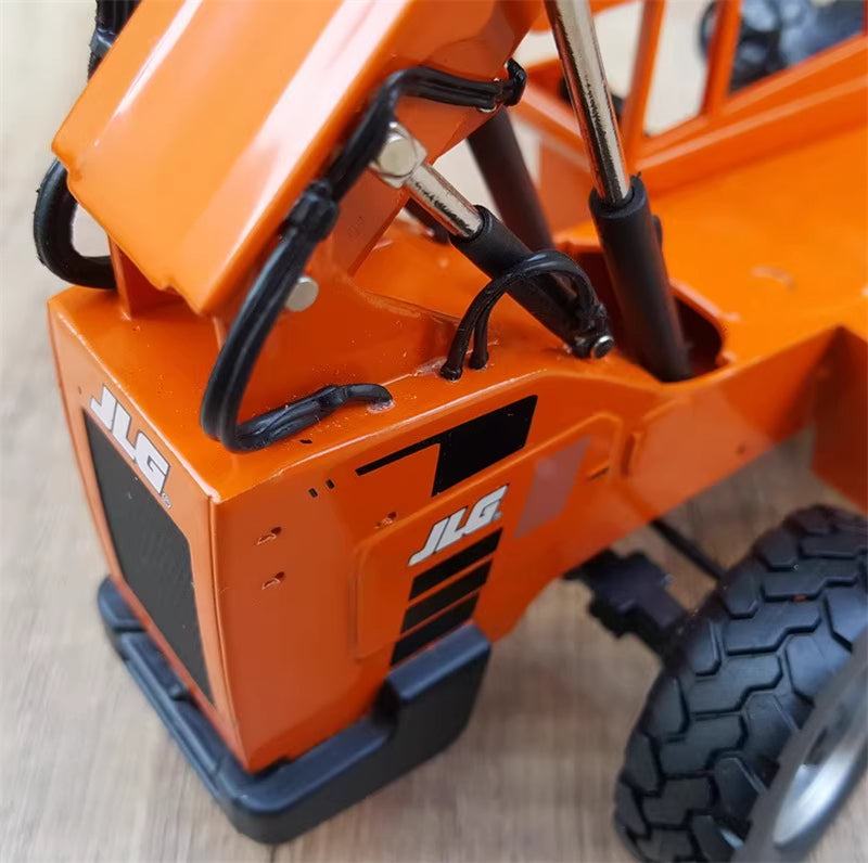 JLG SKYTRAK telescopicklift 1:35 Truck Pre-built Model