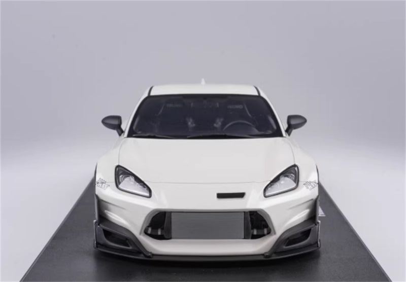 1:18 Toyota Pandem GR86  Crystal White GT SPIRIT  Resin Model