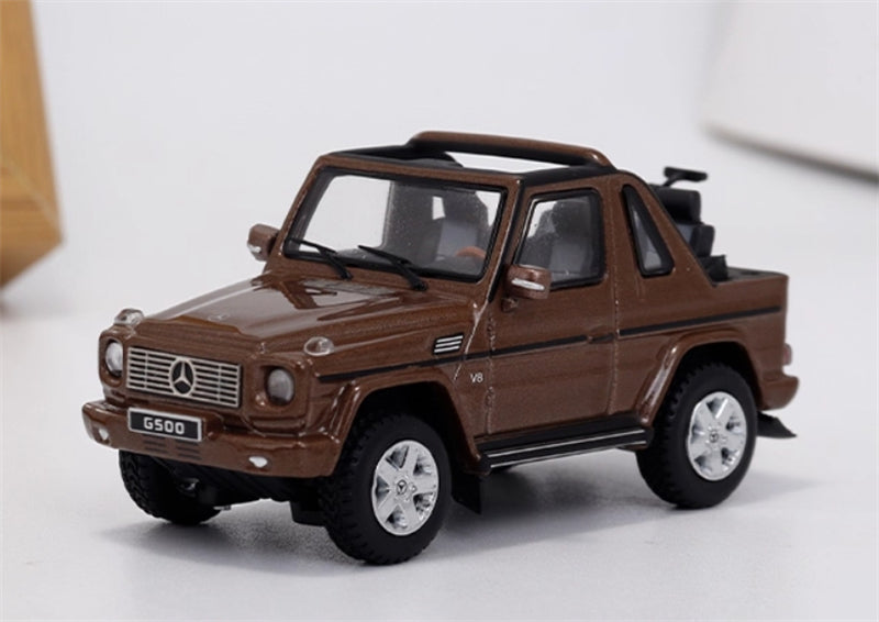 GCD Mercedes benz G500 two-door short-wheelbase convertible off-road with roof comes with 4 tires brown LHD 1:64 Car Pre-built Model view1