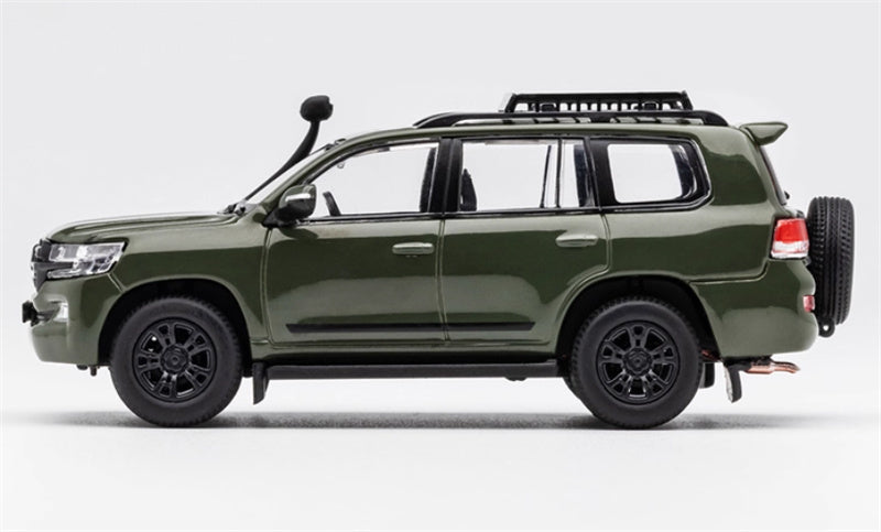 GCD Toyota Land Cruiser LC200 Spare Tire Edition left-hand drive Green modification Install water wading hose & luggage rack 1:64 Car Pre-built Model view3