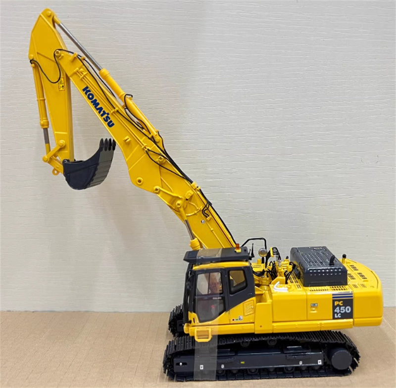Universal Hobbies KOMATSU PC450LC-7 Long arm Excavator Yellow 1:50 Truck Pre-built Model