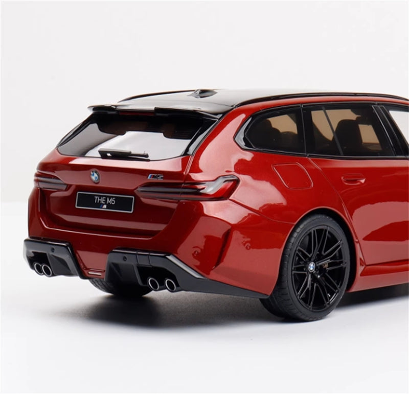 1:18 BMW M5 Touring  Fire Red GT SPIRIT Limited Edition 1400PCS ONLY Resin Model