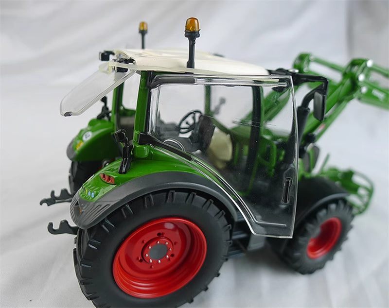 USK Fendt 313 Vario Bale Grapple Green 1:32 Truck Pre-built Model
