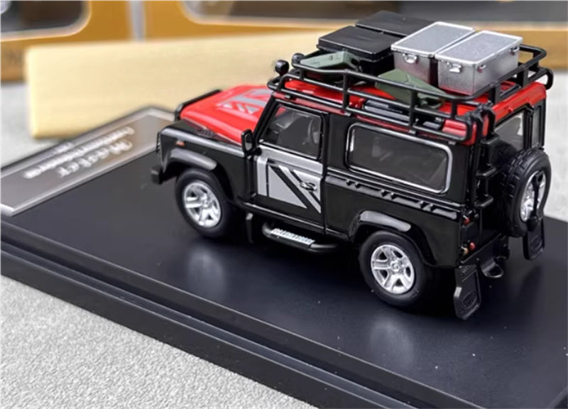 Master Land Rover Defender 90 Black red lid with Accessories 1:64 Car Pre-built Airliner Model Display view2