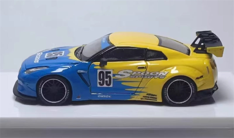 Oldtime Model Nissan GTR R35 LB PERFORMANCE wide body modification Spoon 95# coating 1:64 Car Pre-built Airliner Model Display view6
