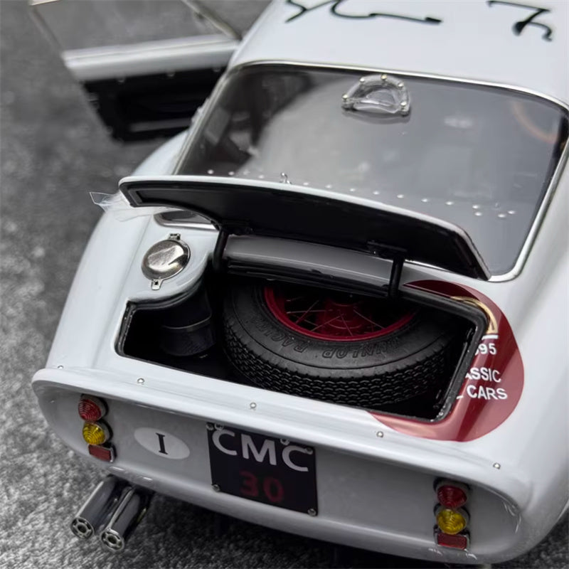CMC Ferrari 250 GTO 30th Anniversary Edition white Limited Edition 1500PCS ONLY 1:18 Car Pre-built Model view10
