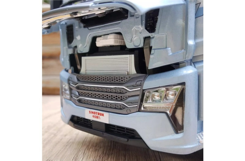 Sinotruk HOWO TS7-H LNG tractor grey 1:24 Truck Pre-built Airliner Model Display view7