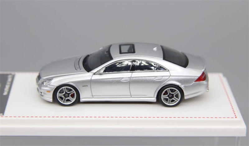 Focal Horizon Mercedes BENZ CLS63 AMG first generation C219 silver Limited Edition 999PCS ONLY 1:64 Car Pre-built Model view2