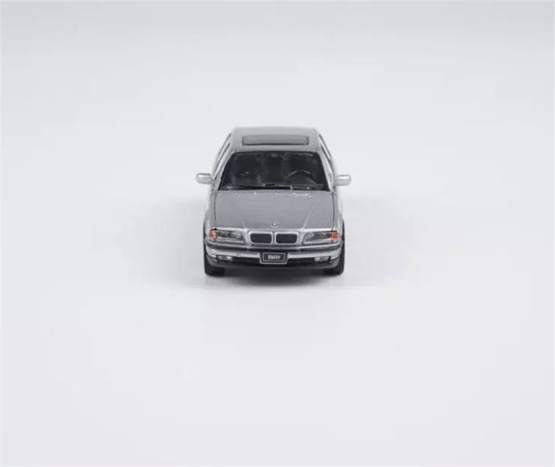 1:64 BMW 750IL Aspen Silver Metallic MINIGT DIECAST Model