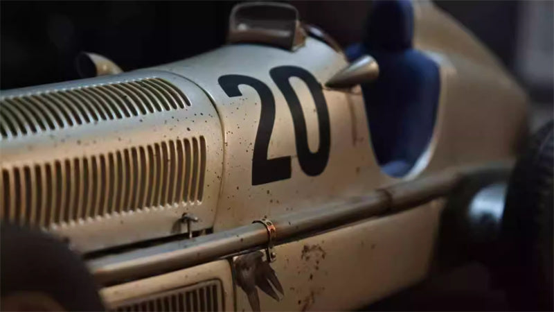 CMC Mercedes Benz W25 Eifelrennen 1934 Brauchitsch 20th ANNIVERSARY Limited Edition 1000PCS ONLY 1:18 Car Pre-built Model view3