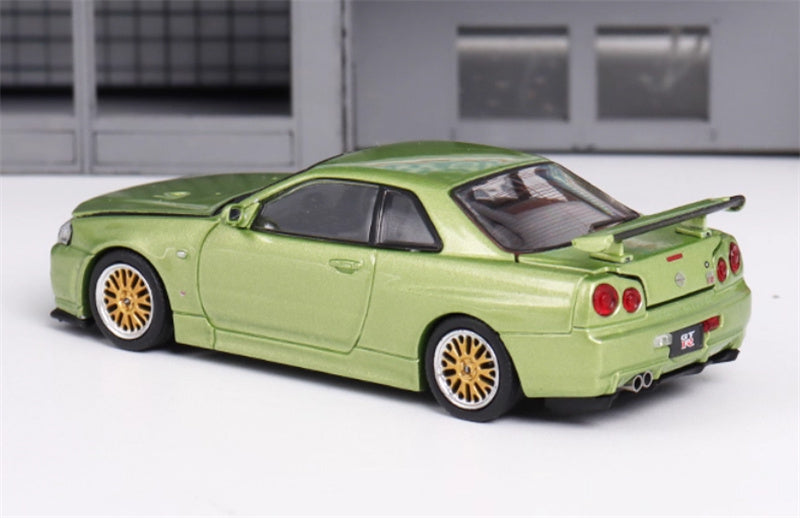 COOL ART Nissan GT-R R34 Metal green w/ engine 1:64 Car Pre-built Model view2