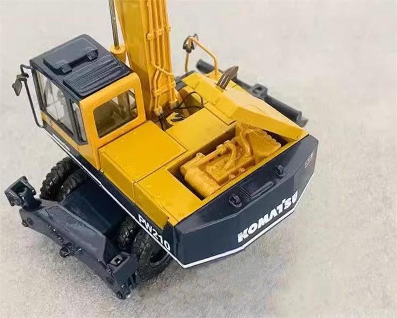 KOMATSU PW210-5 Excavator Collector's Edition 1:50 DIECAST Truck Lorry