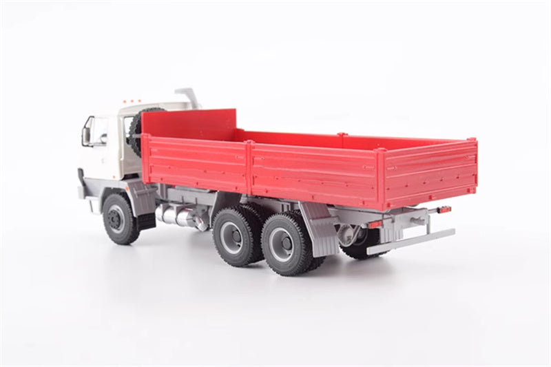 Premium ClassiXXs TATRA 815 V26 off-road flatbed truck Red and white coating 1:43 Truck Pre-built Model
