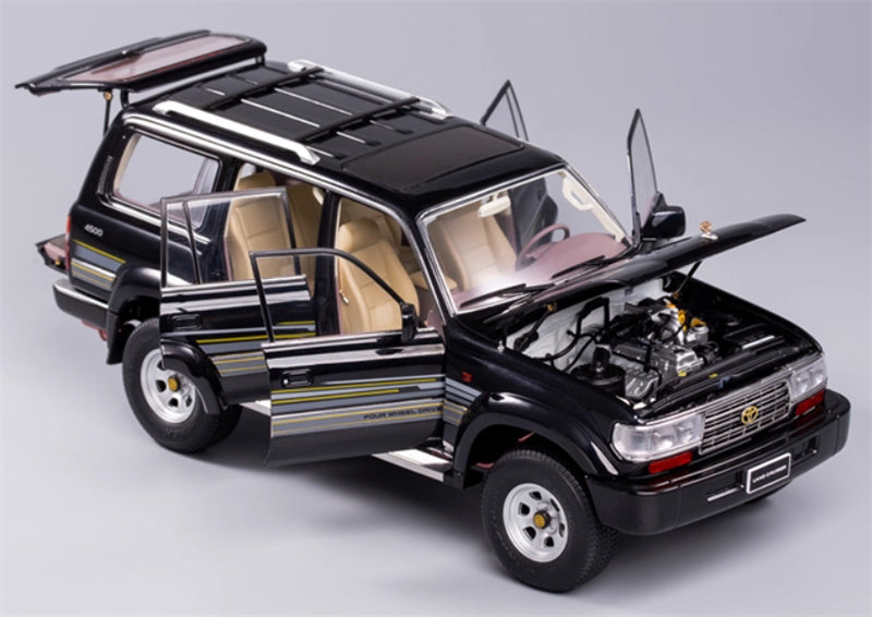 KengFai Toyota Land Cruiser LC80 black regular style Without luggage rack 1:18 Truck Pre-built Model view3