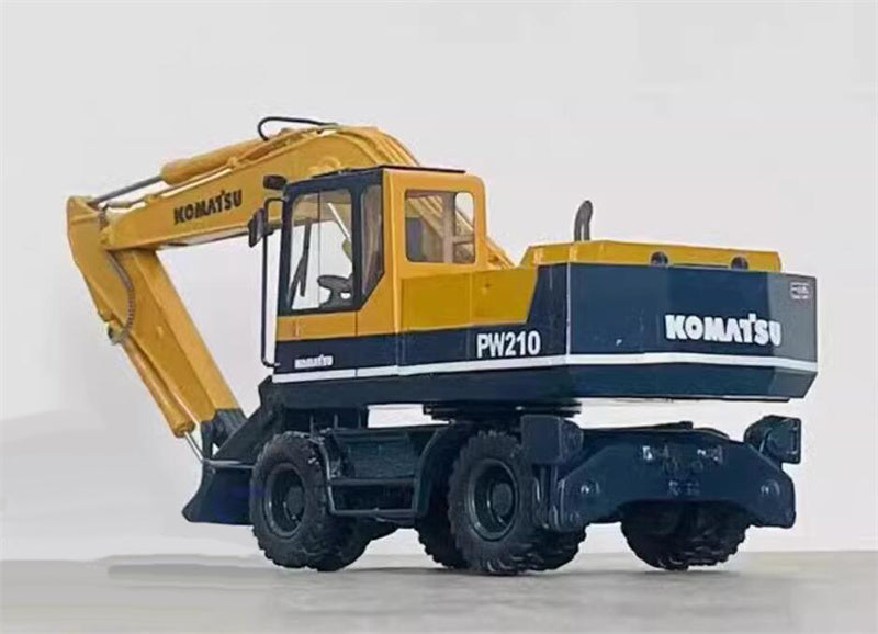 KOMATSU PW210-5 Excavator Collector's Edition 1:50 DIECAST Truck Lorry
