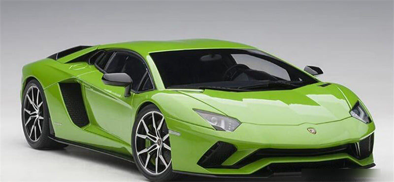 AUTOART Lamborghini AVENTADOR S 2017 Car Green 1:18 ABS CAR
