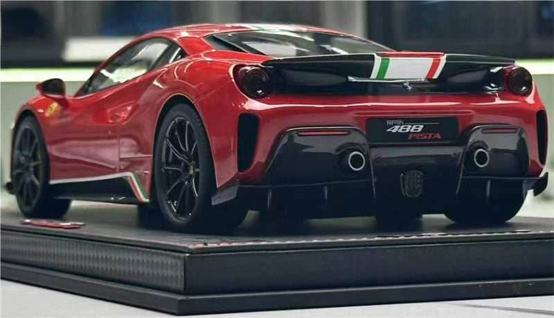 BBR MODELS Ferrari 488 pista Rosso Corsa 322 met Leather base Limited Edition 18PCS ONLY 1:18 Car Pre-built Model view9