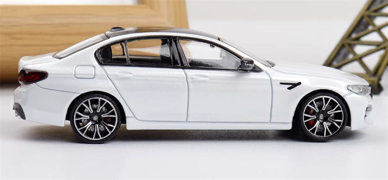 1:64 BMW M5 F90 Pearlescent White MJ Model Limited Edition 999PCS ONLY DIECAST Civil Car Model