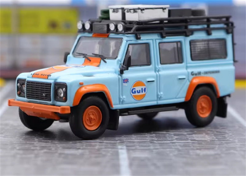 Master Land Rover Defender 110 Gulf coating with accessories old version 1:64 Car Pre-built Airliner Model Display view5