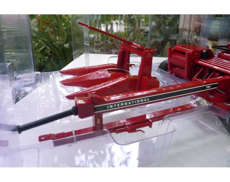 1:16 CASE IH  781 SpecCast  Red DIECAST Model