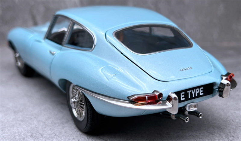 Kyosho Jaguar E-type Coupe silver blue Blue interior 1:18 Car Pre-built Model view5