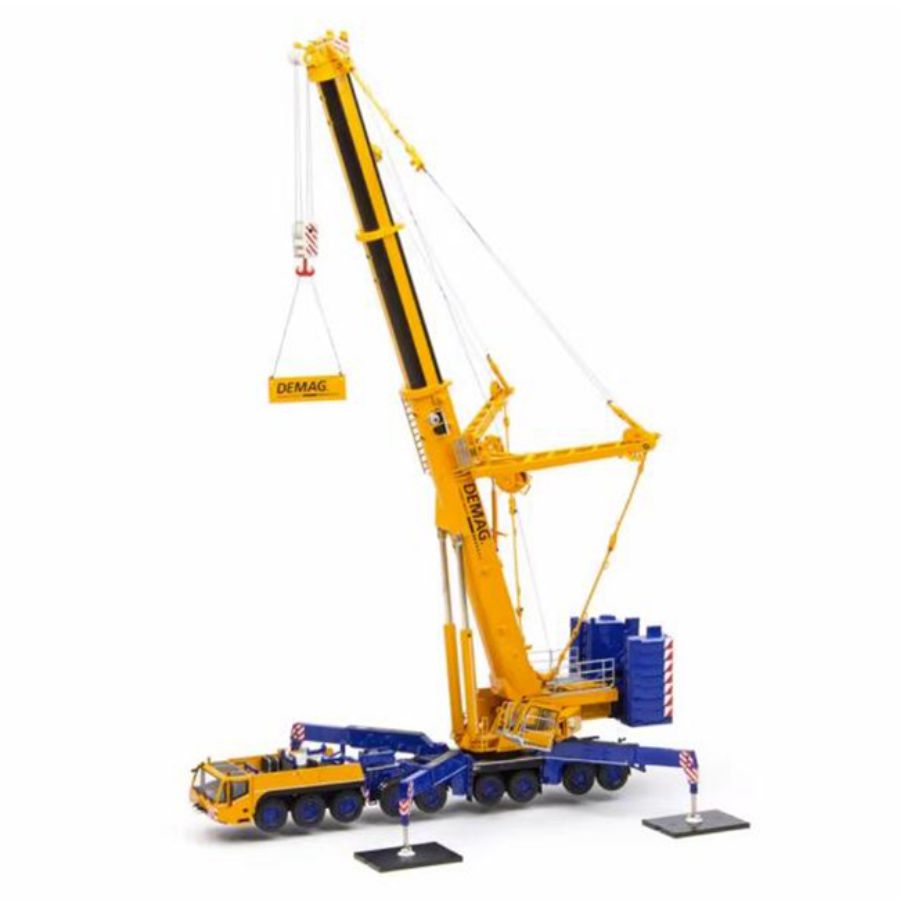 IMC  DEMAG AC 700-9 Full road telescopic boom crane Collectors Edition 1:50 KIT Truck Lorry Limited Edition