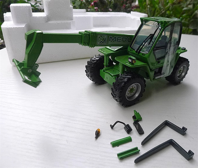 ROS MERLO P38.10 Telescopic Forklift Emerald Green 1:32 Truck Pre-built Model