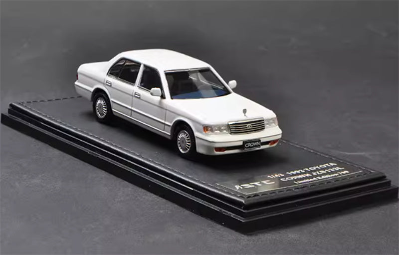 1:43 TOYOTA Crown JZS133L 1993 White  STC Limited Edition 799PCS ONLY DIECAST Car Model