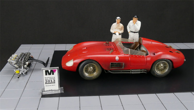 CMC Maserati 300S 1956 Dirty Hero Kits with Figure & engine Limited Edition 1:18 DIECAST Car