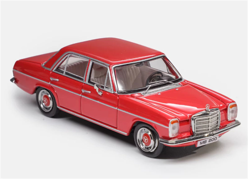 Max well Mercedes Benz 200 W114 Metallic Red 1:64 Car Pre-built Airliner Model Display view1