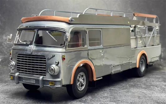 CMC Race Transporter Clear Finish Fiat 642 RN2 Bartoletti 1957 Limited Edition 500PCS ONLY 1:18 Truck Pre-built Model view1