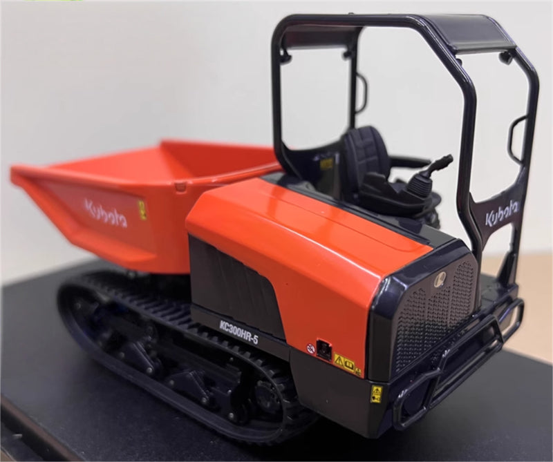 Universal Hobbies Kubota KC300HR-5 Trakced dumper 1:24 Truck Pre-built Model