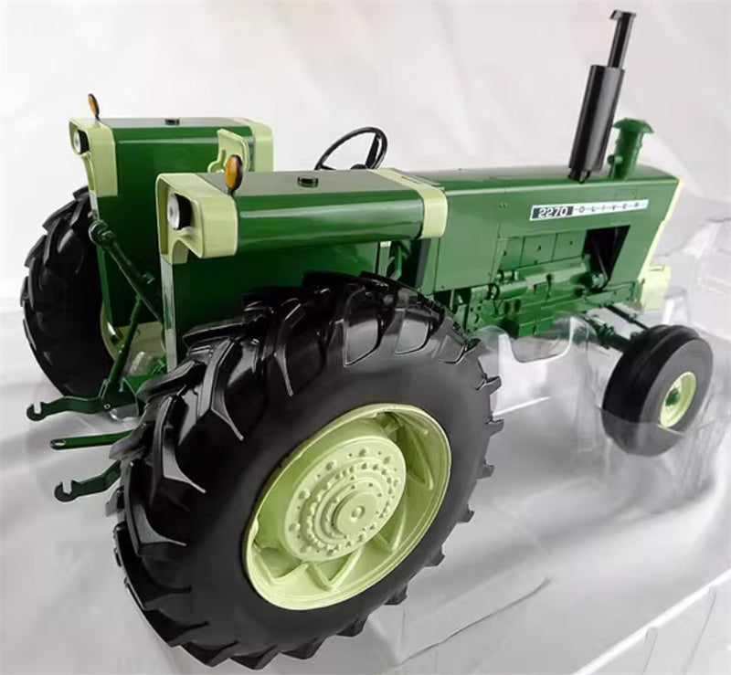 SpecCast White Oliver 2270 Classic Tractor Limited Edition green 1:16 Truck Pre-built Model