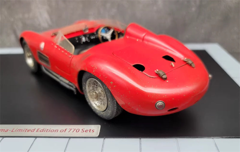 CMC Maserati 300S 1956 Dirty Hero Kits with Figure & engine Limited Edition 1:18 DIECAST Car