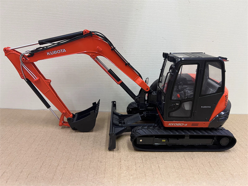 Universal Hobbies KUBOTA KX080-4 Crawler Excavator 1:24 Truck Pre-built Model