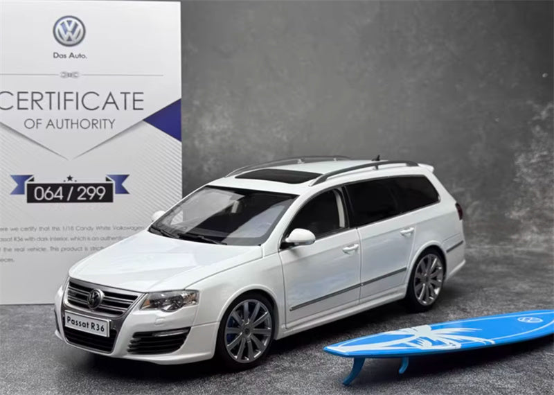 NZG Volkswagen VW Passat Estate R36 Classic ceramic jar Car Diamond white with pedal Limited Edition 299PCS ONLY 1:18 Car Pre-built Model view10