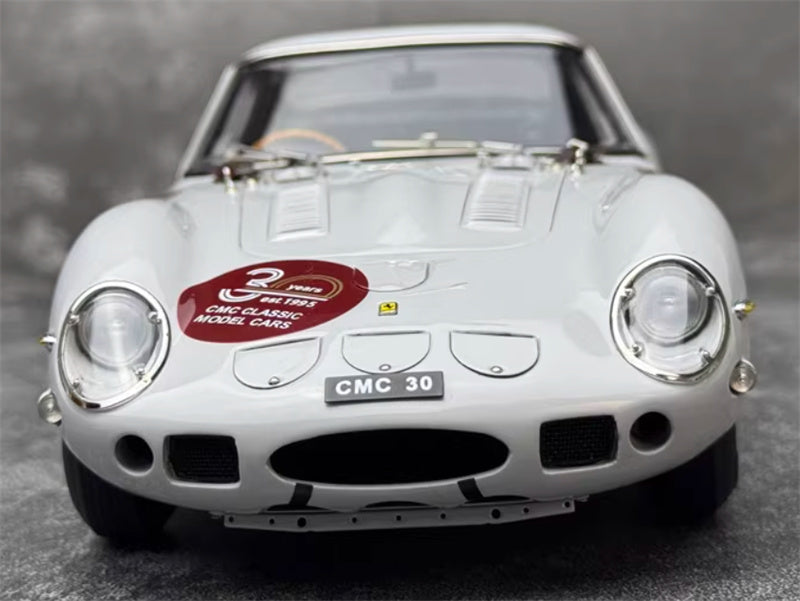 CMC Ferrari 250 GTO 30th Anniversary Edition white Limited Edition 1500PCS ONLY 1:18 Car Pre-built Model view9