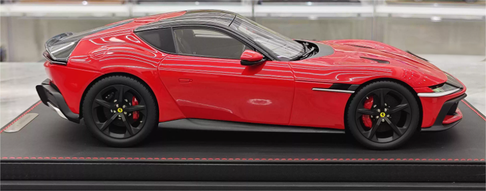 BBR MODELS Ferrari 12Cilindri Coupe Standard Red Sunroof Edition 1:18 Car Pre-built Model view5