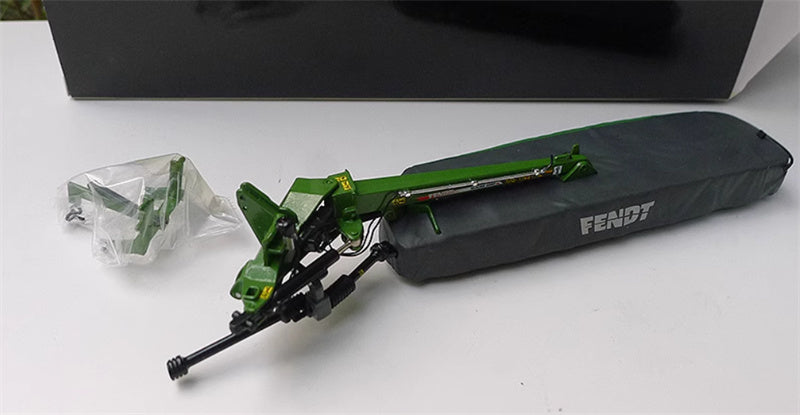 Marge Models Fendt Slicer 4080 TL mower 1:32 Truck Accessories Pre-built Model