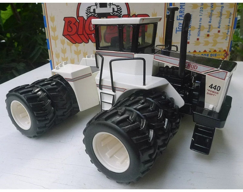 1:32 Big Bud  440 12W ERTL  White DIECAST Model