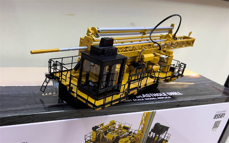 CATERPILLAR MD6250 ROTARY BLASTHOLE DRILL 1:50 Truck Pre-built Model