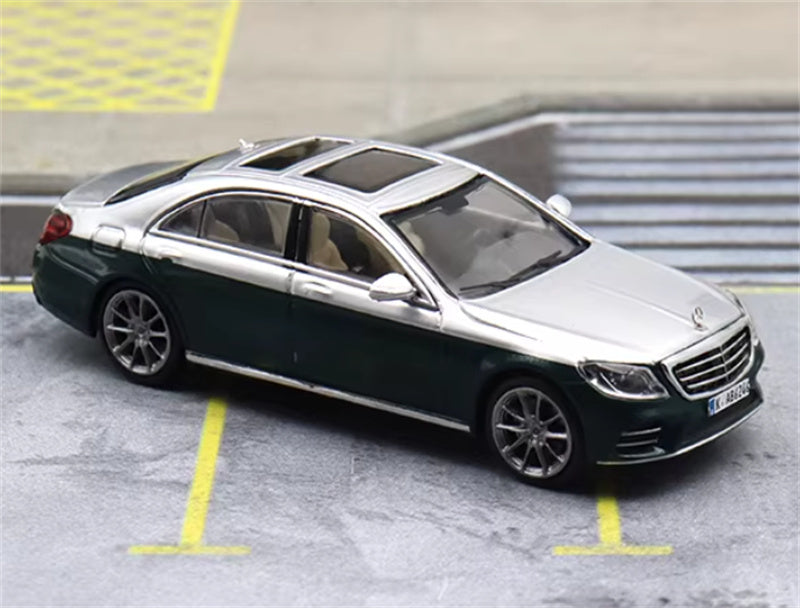 Master Mercedes Benz S-Class S450 W222 Green and Silver Double Splicing 1:64 Car Pre-built Airliner Model Display view5