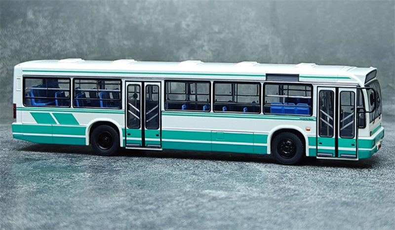 AUTO-GLIMPSE Huanghai DD6121HS City Bus Non air-conditioned version Green 1:64 Bus Pre-built Model view5