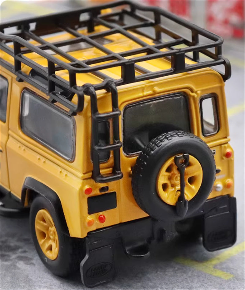 Master Land Rover Defender 90 Camel TROPHY Black Lid with Accessories 1:64 Car Pre-built Airliner Model Display view6