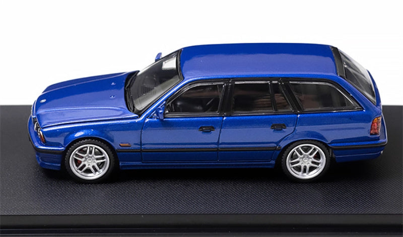 Mortal BMW E34 TOURING 5 Series Pearl Blue Regular Edition Limited Edition 799PCS ONLY 1:64 Car Pre-built Model view3