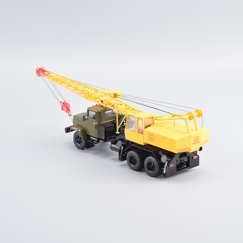 StartScaleModels Russian Mechanized Loading and Unloading Engineering Vehicle Model Electric Crane KS-4561 1:43 Truck Pre-built Model