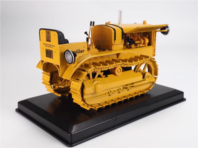 CATERPILLAR 25 Track-Type Tractor Yellow 1:16 Truck Pre-built Model