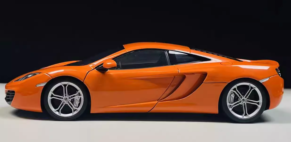AUTOART McLaren MP4-12c Orange 1:18 Car Pre-built Model view5