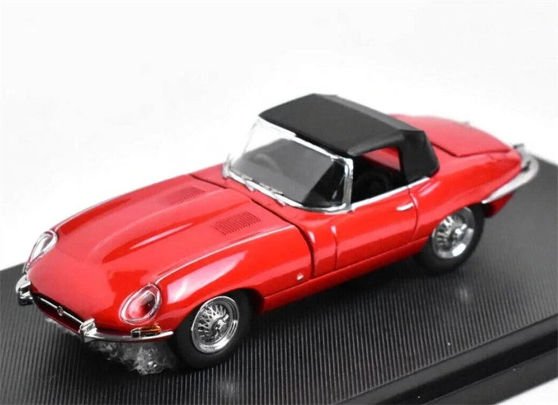 GFCC 1961 Jaguar E-Type Roadster Convertible Red Limited Edition 499PCS ONLY RHD 1:64 car Pre-built Model view3